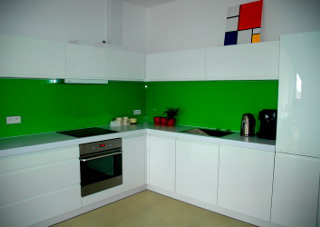 zdjęcie zrealizowanej kuchni w apartamencie we Wrocławiu wg projektu architekta wnętrz z Wrocławia